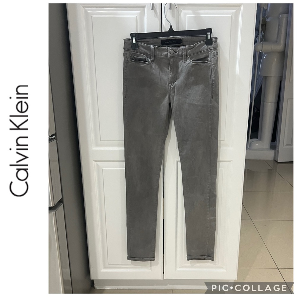 Calvin Klein women’s jeans size 2